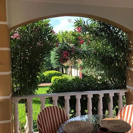 Villa Villa Side *